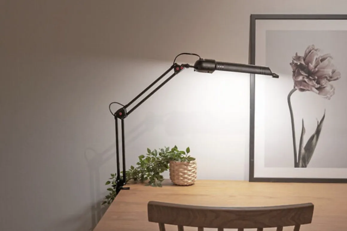 AIRAM CAMPUS LED 7,2W G23 IP20, MUSTA