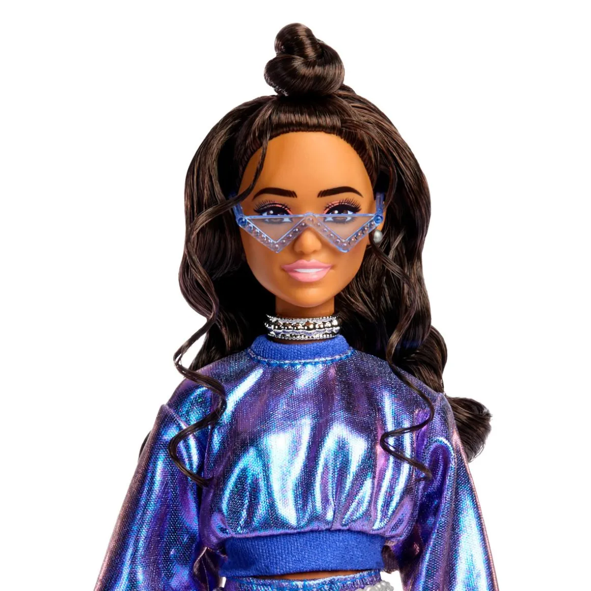 BARBIE DELUXE STYLE -NUKKE SINISESSÄ ASUSSA