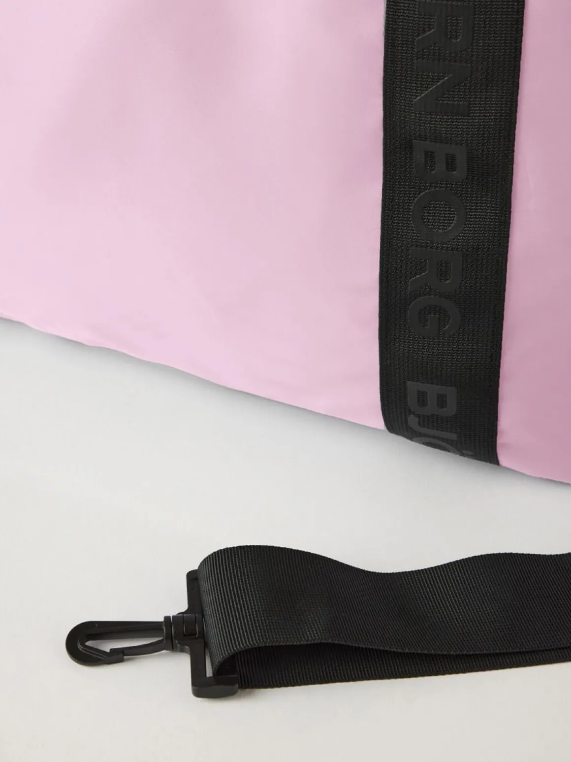 BJÖRN BORG CLASSIC SPORTS LAUKKU 27L PINKKI