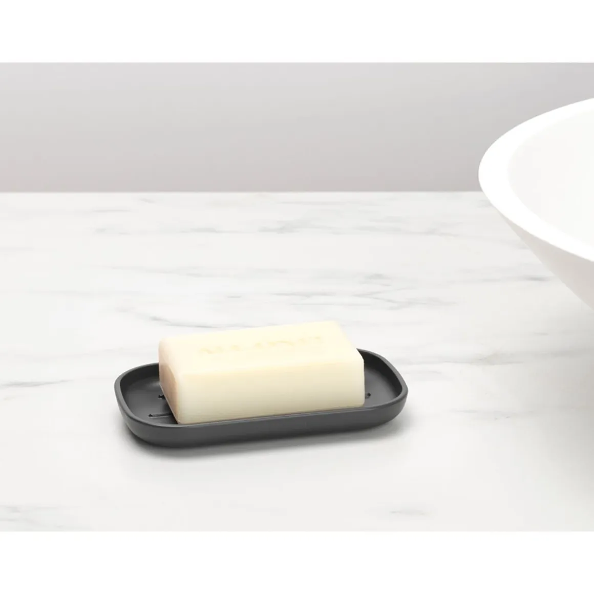 BRABANTIA RENEW SAIPPUAKUPPI TUMMANHARMAA