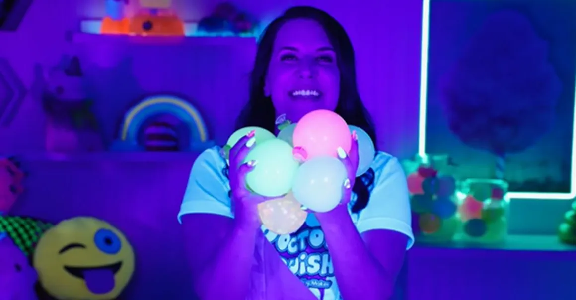 DR.SQUISH DOCTOR SQUISH GLOW IT SQUISHY MAKER STATION