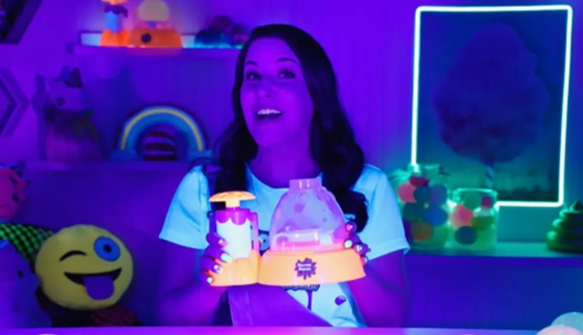 DR.SQUISH DOCTOR SQUISH GLOW IT SQUISHY MAKER STATION