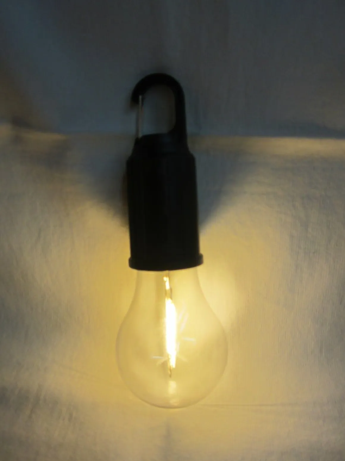 FINNLUMOR VALAISIN EDISON LADATTAVA