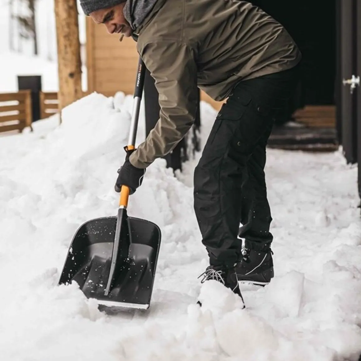 FISKARS X-SERIES LUMILAPIO TELESKOOPPINEN