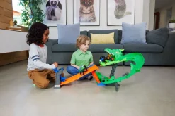 HOT WHEELS MONSTER TRUCKS DRAGON DESTRUCTION -AUTORATA