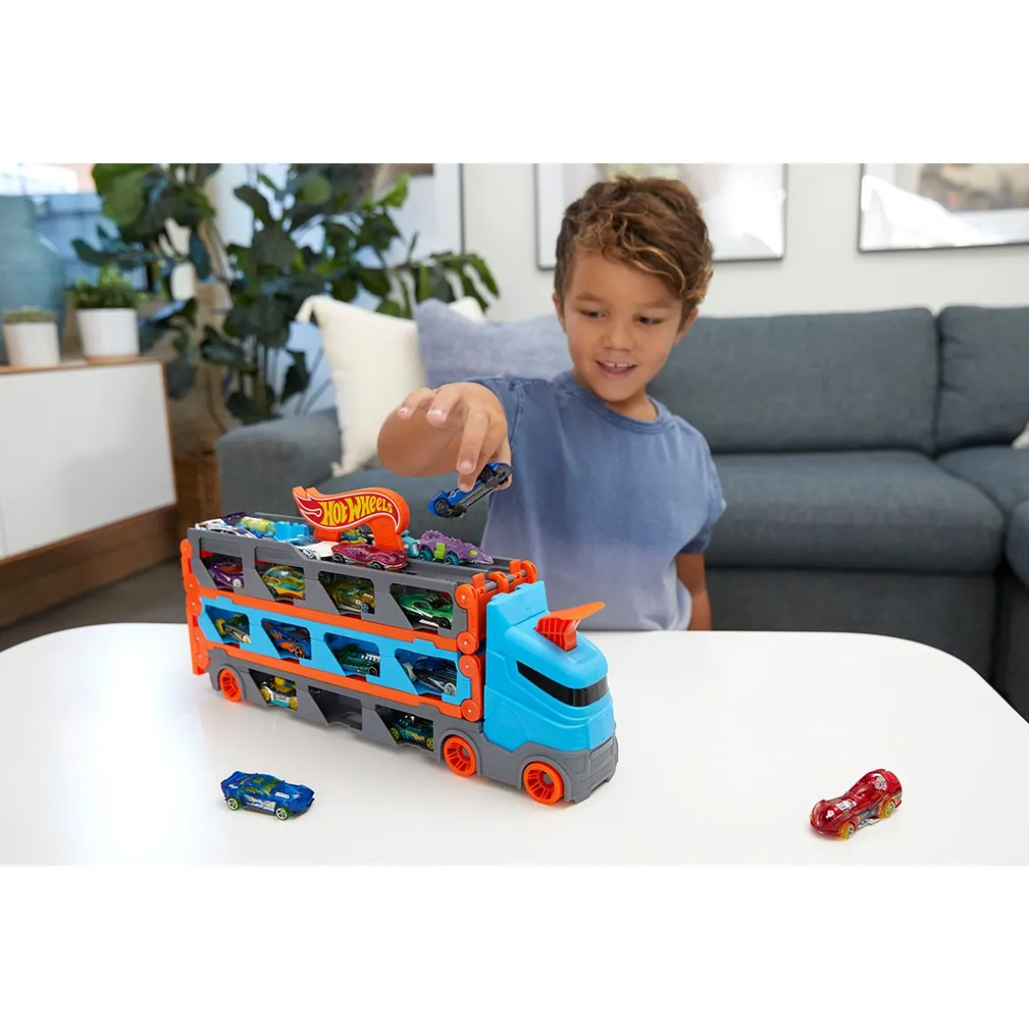 HOT WHEELS CITY SPEEDWAY HAULER REKKA GVG37