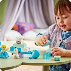LEGO 10462 ELSA, OLAF JA LUOVUUDEN FROZEN-LAATIKKO