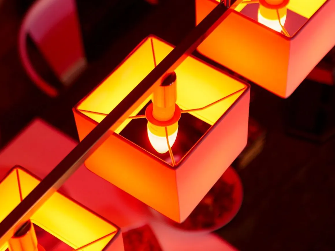 PHILIPS HUE WCA ÄLYLAMPPU 4W B39 E14 2KPL 320L 2000-6500K