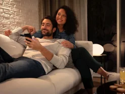 PHILIPS HUE WHITE ÄLYLAMPPU 5.2W GU10 400L 2700K
