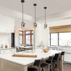 RABALUX RIIPPUVALAISIN RAVEN 15 CM MUSTA/KULTA