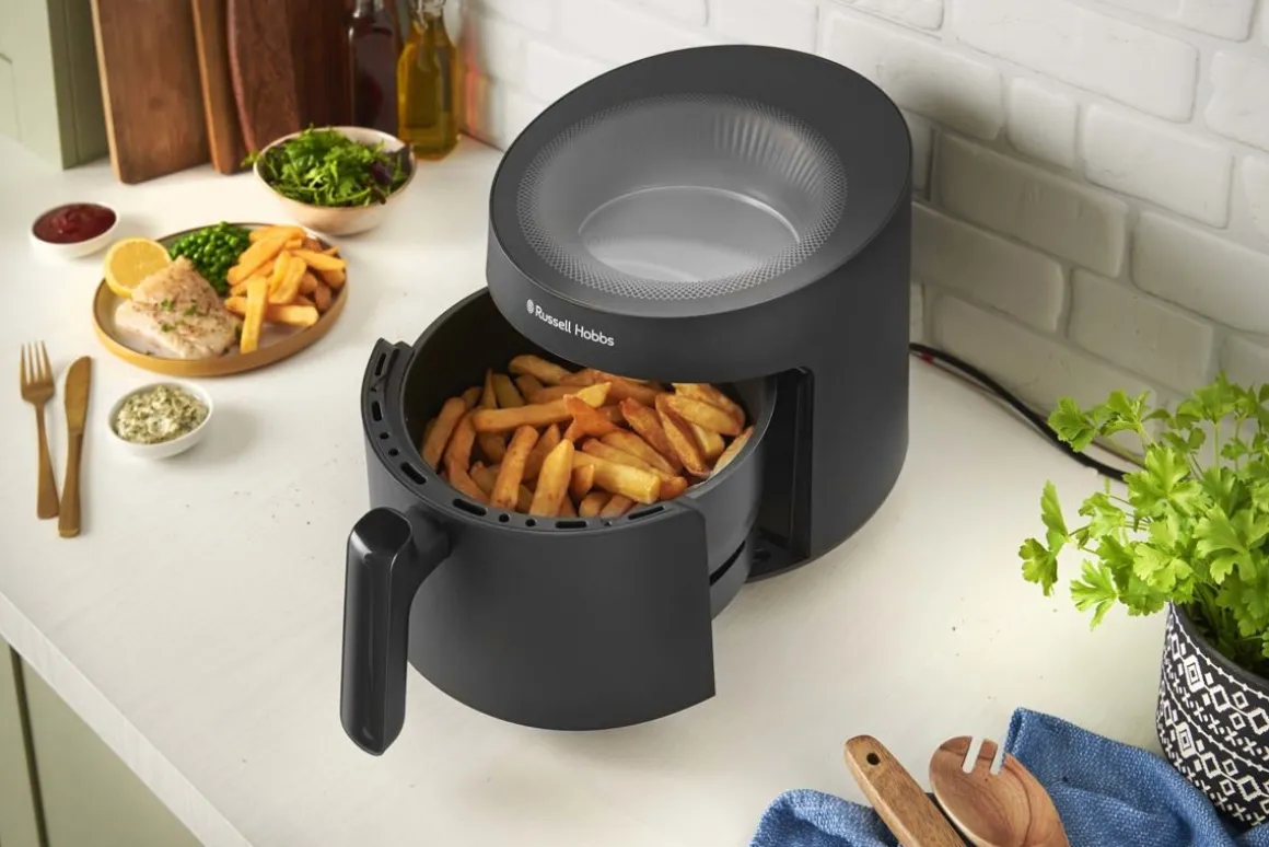 RUSSELL HOBBS SATISFRY PANORAMIC AIRFRYER MUSTA