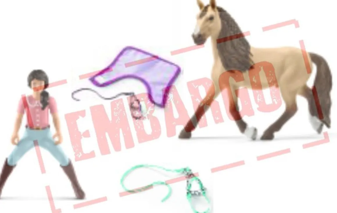 SCHLEICH RATSASTAJA HEVOSELLA JA LISÄVARUSTEET