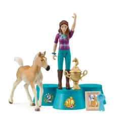 SCHLEICH TASKUSETTI PALKINTOSEREMONIA