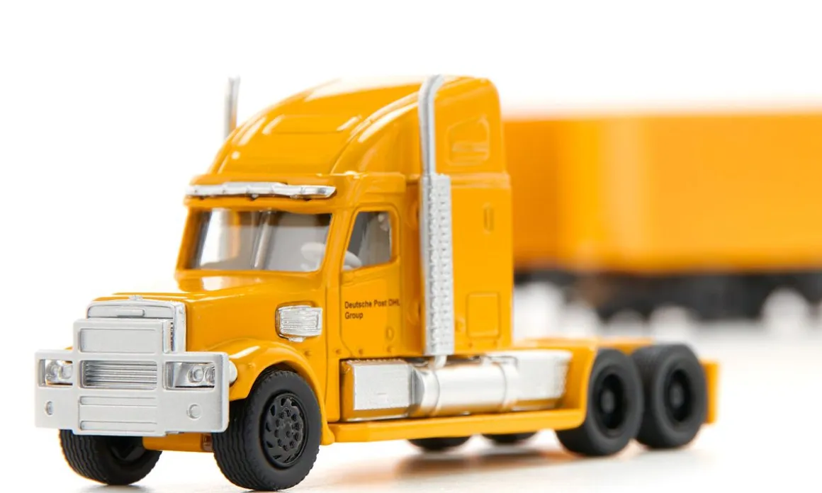 SIKU 1:87 DHL MAANTIEJUNA