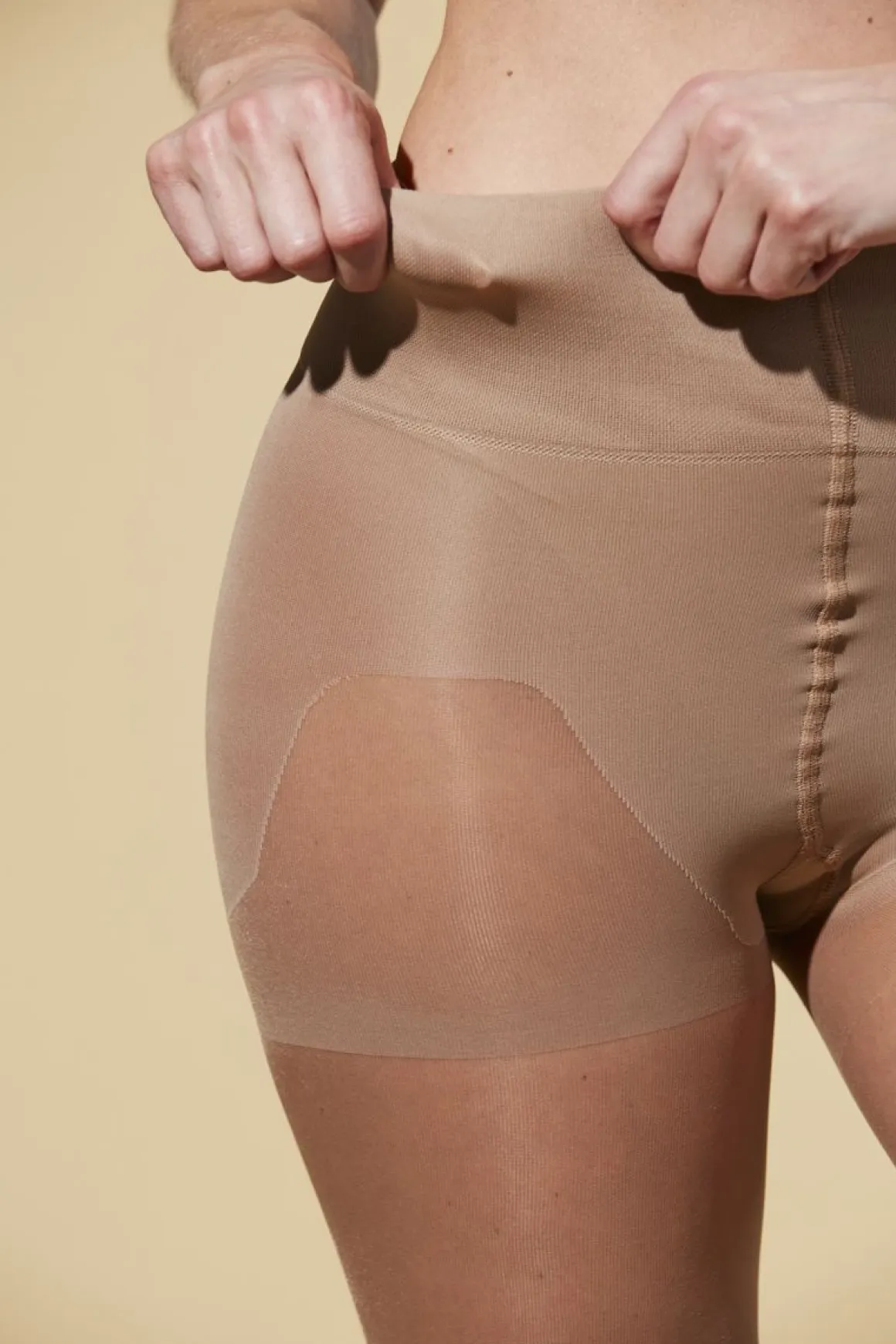 SUPPORT HERO NAISTEN 30DEN SCULPTING SUKKAHOUSUT TAN L