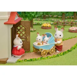 SYLVANIAN FAMILIES SUKLAAPUPUKAKSOSET-SETTI LASTENVAUN