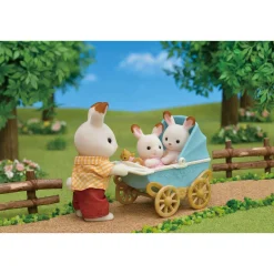 SYLVANIAN FAMILIES SUKLAAPUPUKAKSOSET-SETTI LASTENVAUN