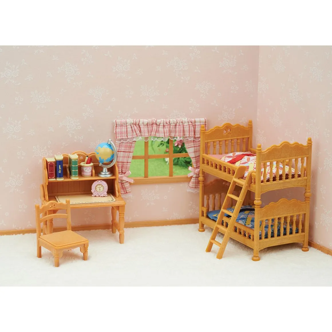 SYLVANIAN FAMILIES 5338 MAALAISTALON LASTENHUONE KERROSSÄNG
