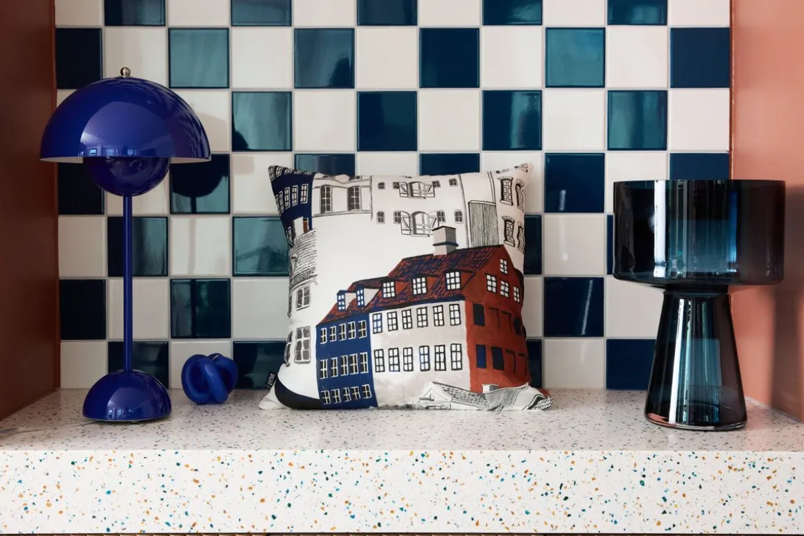 VALLILA KORISTETYYNYNPÄÄLLINEN KOBENHAVN 43X43CM MULTI