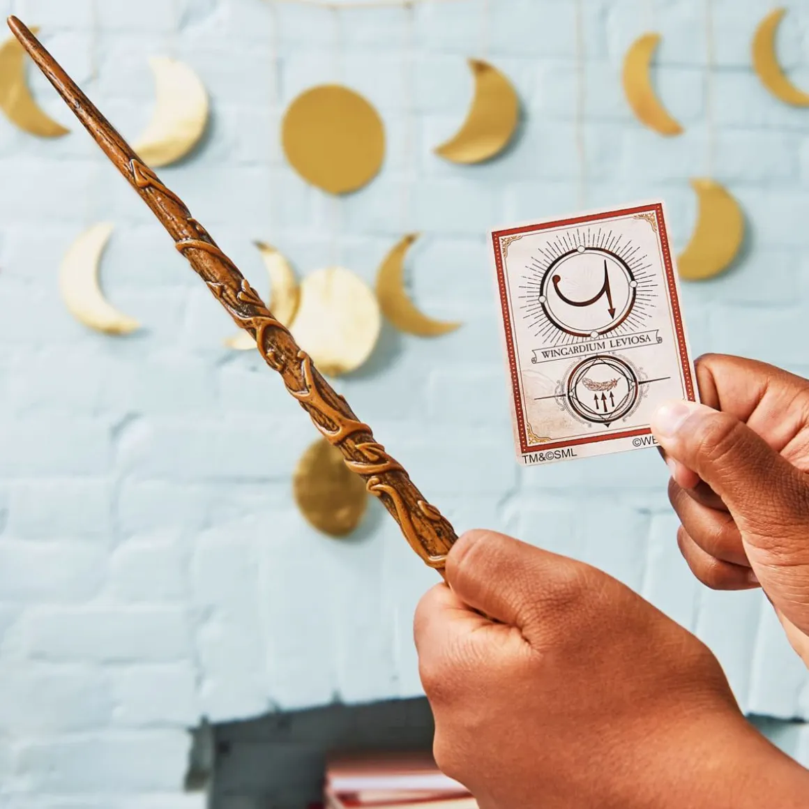 WIZARDING WORLD SPELLBINDING WAND TAIKASAUVA- HERMIONE