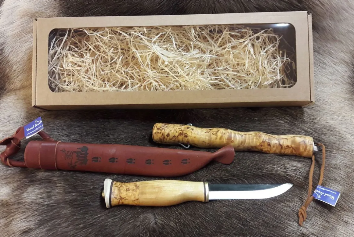 WOOD JEWEL LAHJAPAKKAUS SARVIHATTUPUUKKO JA MAKKARATIKKU